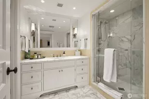 2001 Broadmoor Dr E, Seattle, WA 98112 - Photo 32