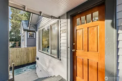 5607 5th Avenue NE, Seattle, WA 98105 - Photo 4