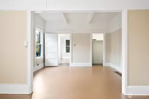 1425 Palm Ave SW, Seattle, WA 98116 - Photo 12