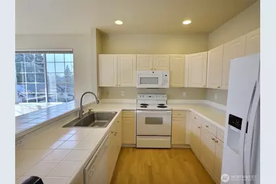 18652 NE 55th Way, Redmond, WA 98052 - Photo 10