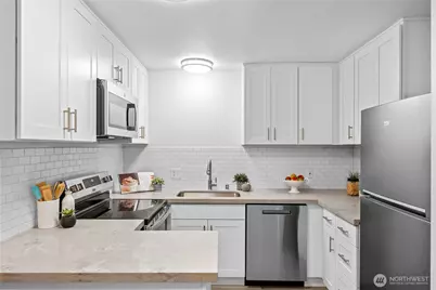 13932 NE 60th Street #150, Redmond, WA 98052 - Photo 6