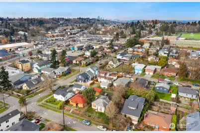 3910 S Morgan Street, Seattle, WA 98118 - Photo 8