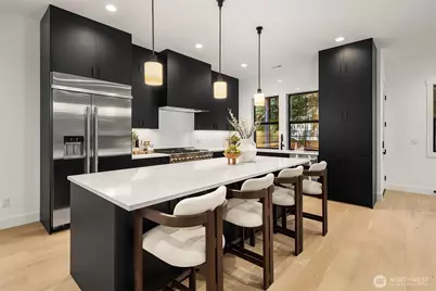 822 165th Avenue NE, Bellevue, WA 98008 - Photo 4