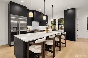 822 165th Ave NE, Bellevue, WA 98008 - Photo 4