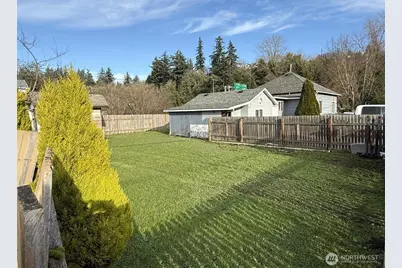 319 E Section Street, Mount Vernon, WA 98273 - Photo 6