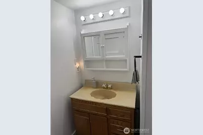 319 E Section Street, Mount Vernon, WA 98273 - Photo 16