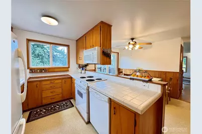 9512 Olson Road NW, Bremerton, WA 98311 - Photo 10