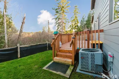 244 NE Tronson Circle, Bremerton, WA 98311 - Photo 38