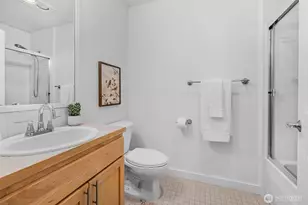 1415 6th Ave N, Seattle, WA 98109 - Photo 28