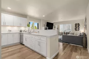 1504 Aurora Ave N, Seattle, WA 98109 - Photo 4