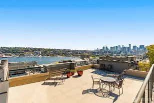 1504 Aurora Ave N, Seattle, WA 98109 - Photo 18