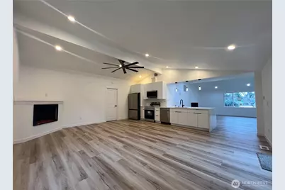 3711 Grandview Drive W, University Place, WA 98465 - Photo 10