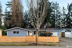 3711 Grandview Dr W, University Place, WA 98465 - Photo 1