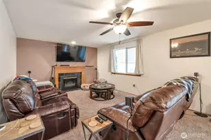 824 130th St E, Parkland, WA 98445 - Photo 12