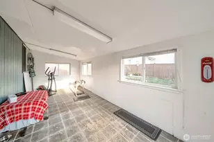 824 130th St E, Parkland, WA 98445 - Photo 26