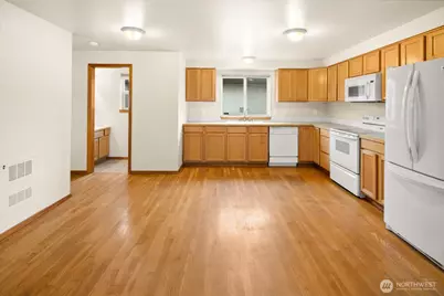 1417 N 97th Street, Seattle, WA 98103 - Photo 6
