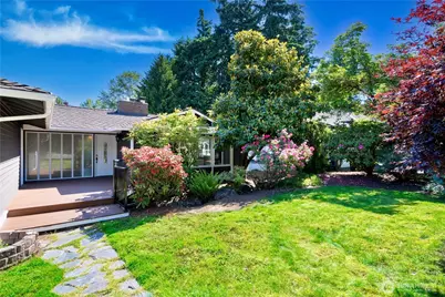 4630 152nd Place SE, Bellevue, WA 98006 - Photo 2