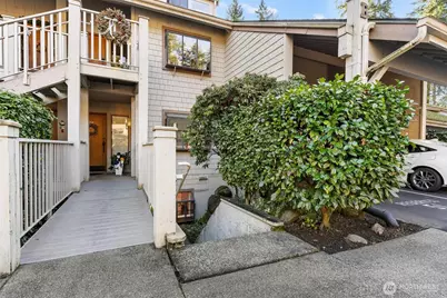 3905 108th Avenue NE #B102, Bellevue, WA 98004 - Photo 4