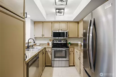 12905 126th Court NE #L105, Kirkland, WA 98034 - Photo 8