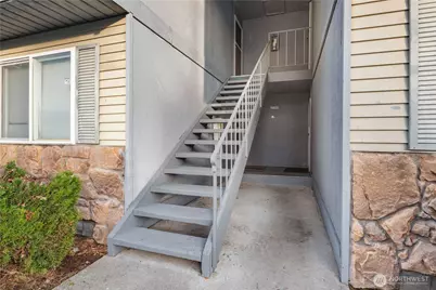 3030 S 216 Street #E, SeaTac, WA 98198 - Photo 4