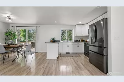 17815 152nd Place SE, Renton, WA 98058 - Photo 8