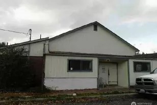 1009 SE 1st St, Winlock, WA 98596 - Photo 1