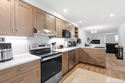 2210 Grand Avenue, Everett, WA 98201 - Photo 8