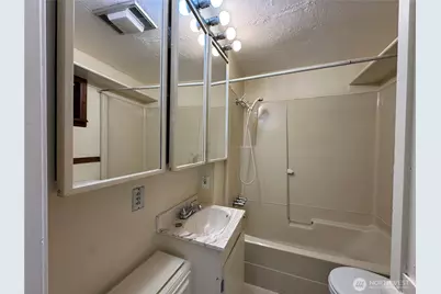 18411 12th Avenue NE, Shoreline, WA 98155 - Photo 16