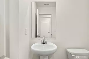 643 Salzer Crk Dr, Centralia, WA 98531 - Photo 4