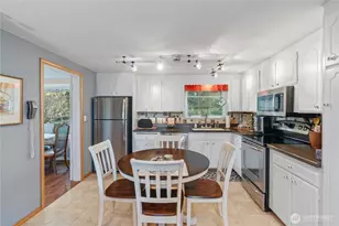 419 Hyde Park Dr, Hoquiam, WA 98550 - Photo 8