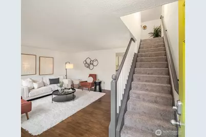 5055 7th Avenue NE, Seattle, WA 98105 - Photo 6