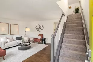 5055 7th Ave NE, Seattle, WA 98105 - Photo 6