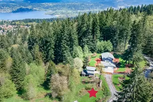 17600 SE Cougar Mountain Dr, Issaquah, WA 98027 - Photo 1