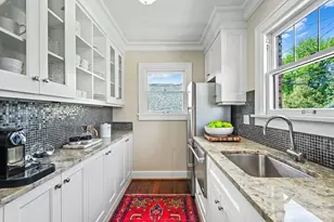 4915 Linden Ave N, Seattle, WA 98103 - Photo 14