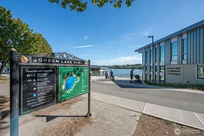 4915 Linden Avenue N, Seattle, WA 98103 - Photo 40