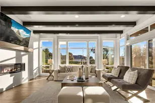 9216 NE 13th St, Clyde Hill, WA 98004 - Photo 8