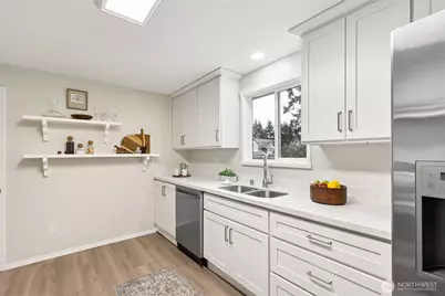 18720 4th Avenue S, Burien, WA 98148 - Photo 10