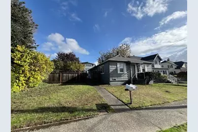 138 N Rainier Avenue, Bremerton, WA 98312 - Photo 1
