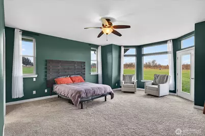 120 W Crescent Harbor Road, Oak Harbor, WA 98277 - Photo 14