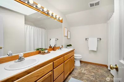 25718 SE 31st Place, Sammamish, WA 98075 - Photo 26