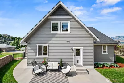 719 19th Street NE, East Wenatchee, WA 98802 - Photo 4