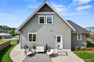 719 19th St NE, East Wenatchee, WA 98802 - Photo 4