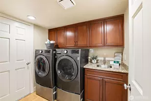 1778 Bellevue Way NE, Bellevue, WA 98004 - Photo 22