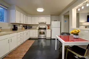 3936 Woodland Park Ave N, Seattle, WA 98103 - Photo 22