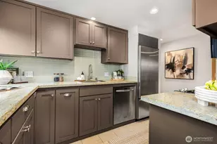 2101 Nob Hill Ave N, Seattle, WA 98109 - Photo 4