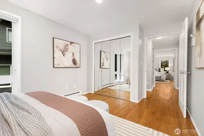 2101 Nob Hill Avenue N #1B, Seattle, WA 98109 - Photo 18