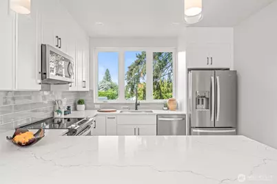 12225 Roseberg Avenue S #7, Seattle, WA 98168 - Photo 6