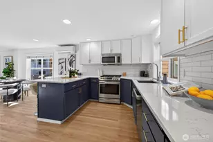 3828 Interlake Ave N, Seattle, WA 98103 - Photo 2