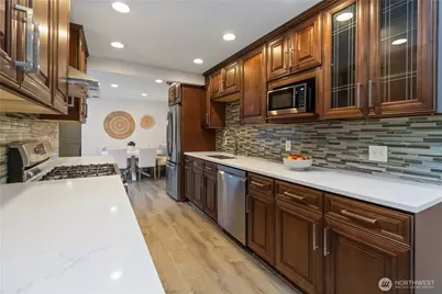 112 141st Place NE #10B, Bellevue, WA 98007 - Photo 10