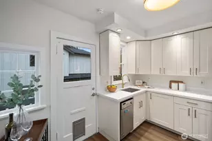 4521 47th Ave SW, Seattle, WA 98116 - Photo 14